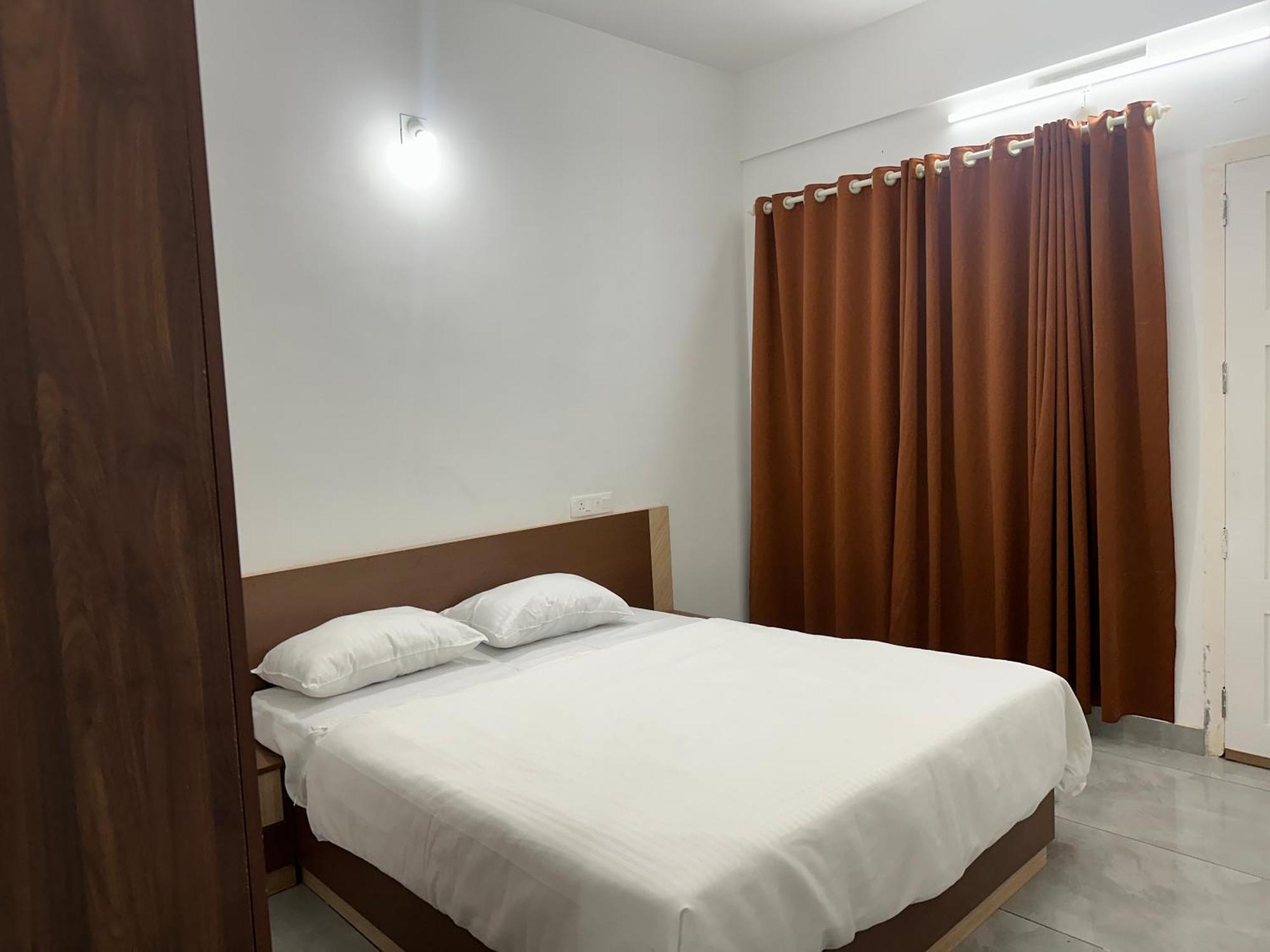 Jayalakshmi Rooms Vaduvanchal Εξωτερικό φωτογραφία